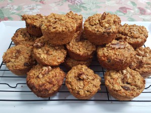 carrot-date-walnut-ginger-oat-muffins-1